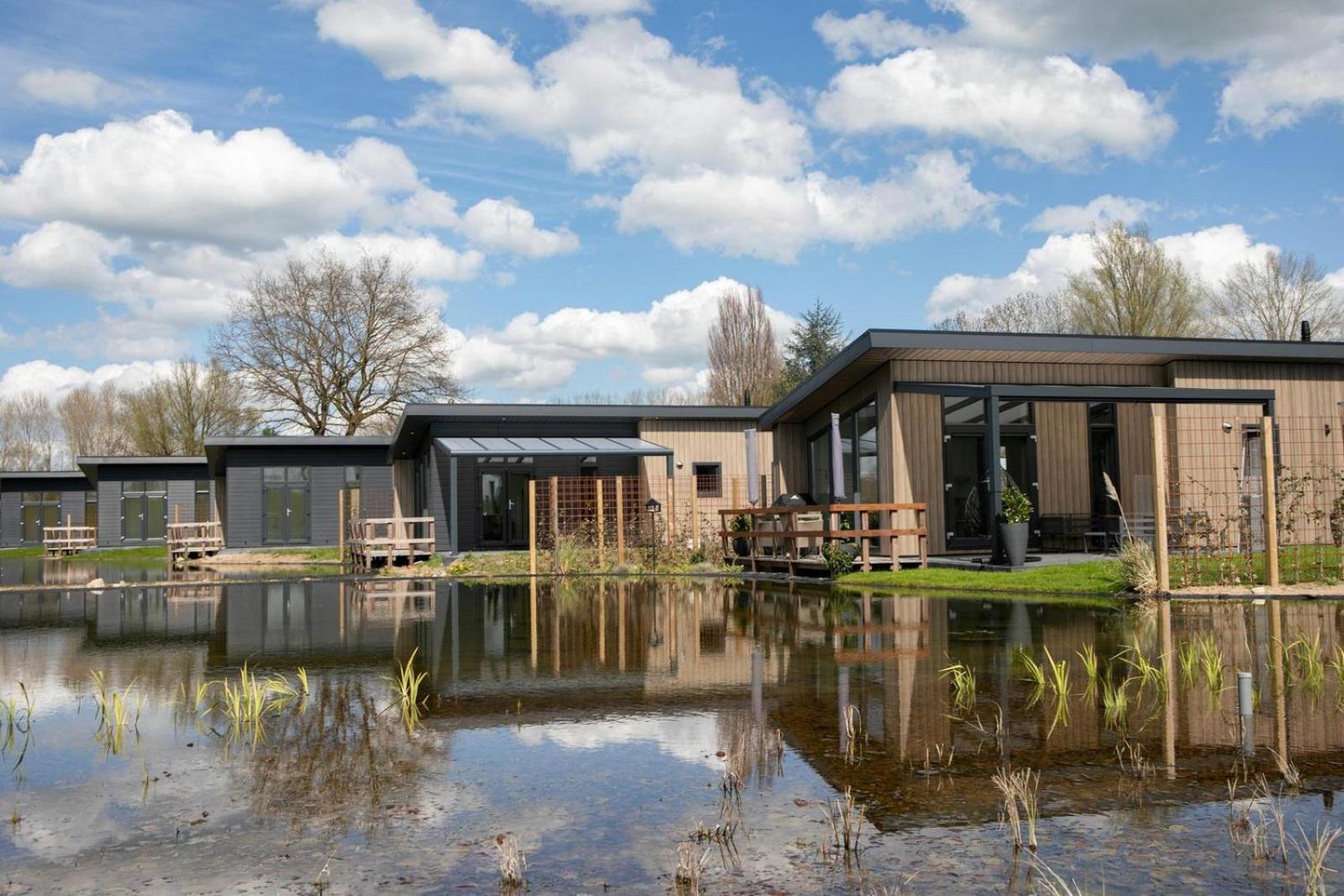 Recreatiepark En Jachthaven De Scherpenhof Terwolde Habitación foto